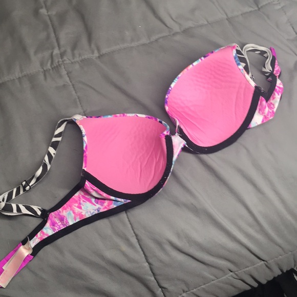 Pink Bra - Picture 2 of 3